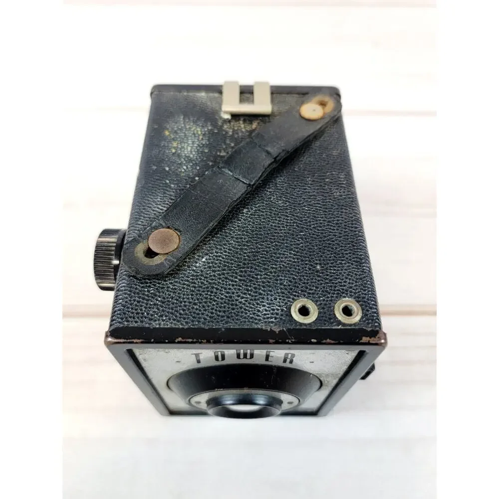Vintage 1950s Tower 120 B2 Film Camera Flash Kit W/ Bulbs